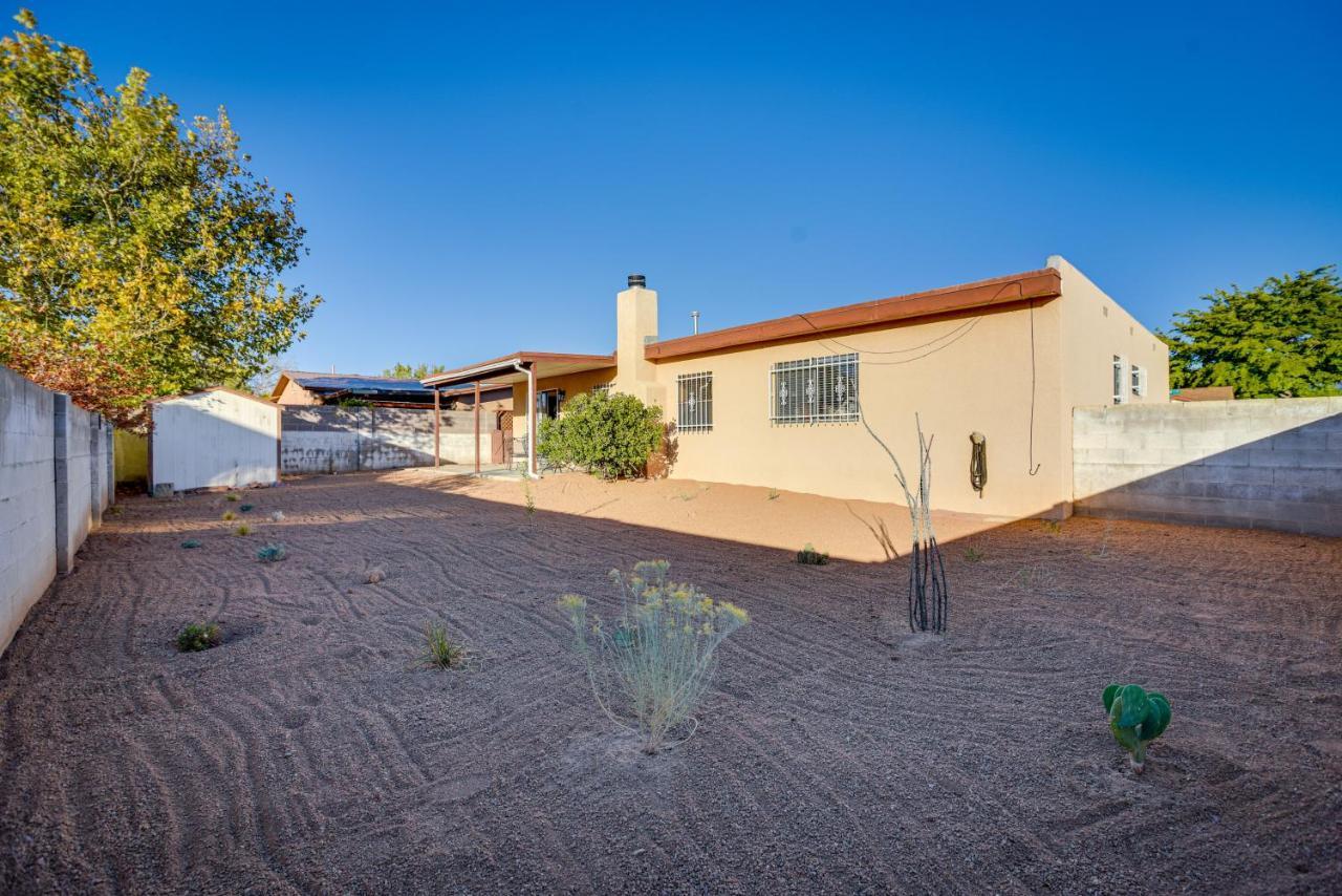 Abode With Large Yard 10 Mi To Downtown *