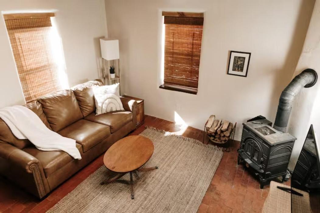 Holiday home Group Getaway: Serene Adobe Retreat 4-11 Guests *