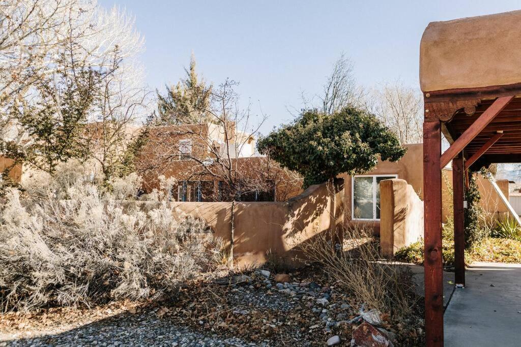 Group Getaway: Serene Adobe Retreat 4-11 Guests Holiday home Albuquerque