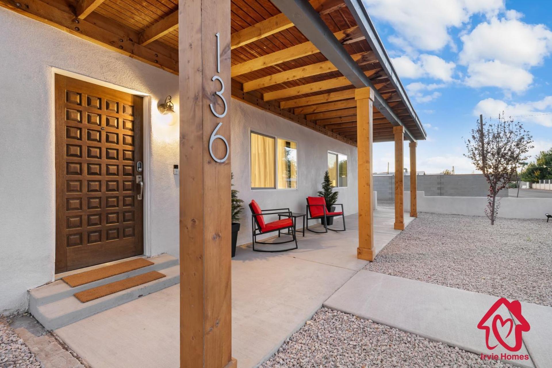 Valleyvibe: Modern Comfort In North Valley - An Irvie Holiday home Albuquerque