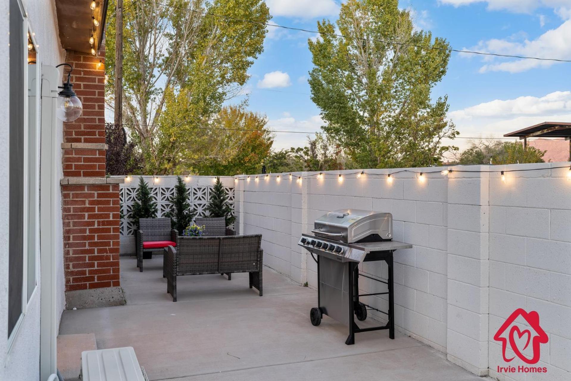Valleyvibe: Modern Comfort In North Valley - An Irvie * Albuquerque