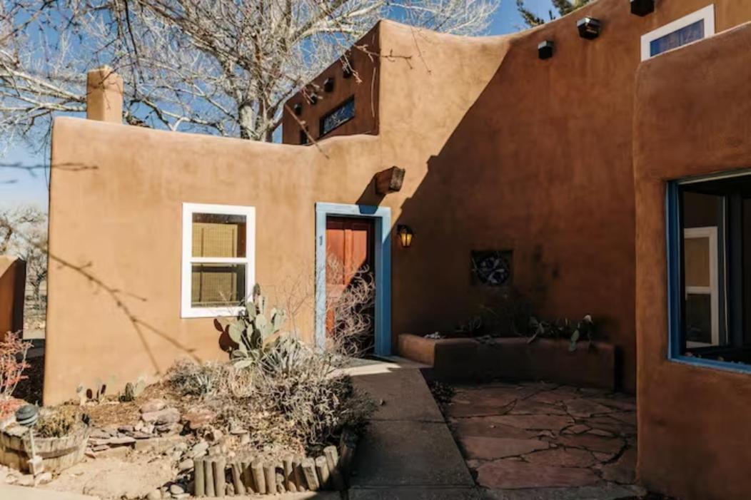 Group Getaway: Serene Adobe Retreat 4-11 Guests Holiday home Albuquerque