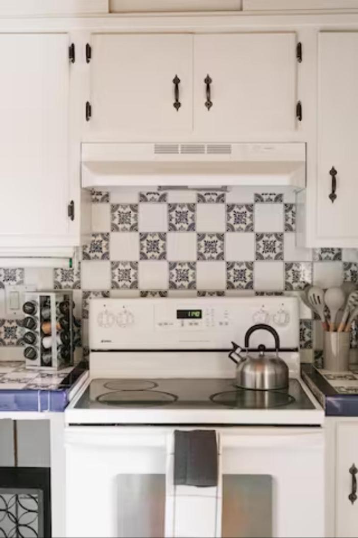 Group Getaway: Serene Adobe Retreat 4-11 Guests Holiday home Albuquerque