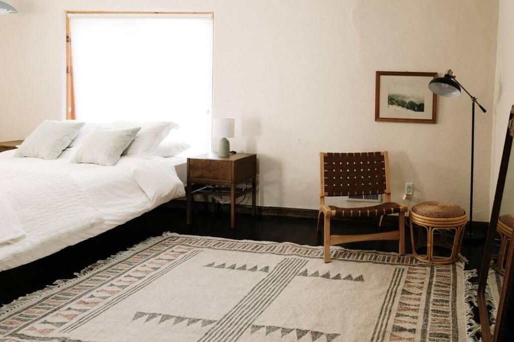 Group Getaway: Serene Adobe Retreat 4-11 Guests * Albuquerque