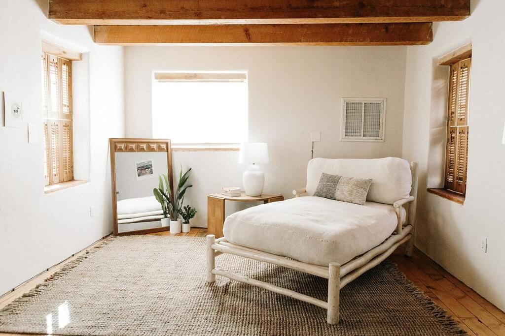 Holiday home Group Getaway: Serene Adobe Retreat 4-11 Guests