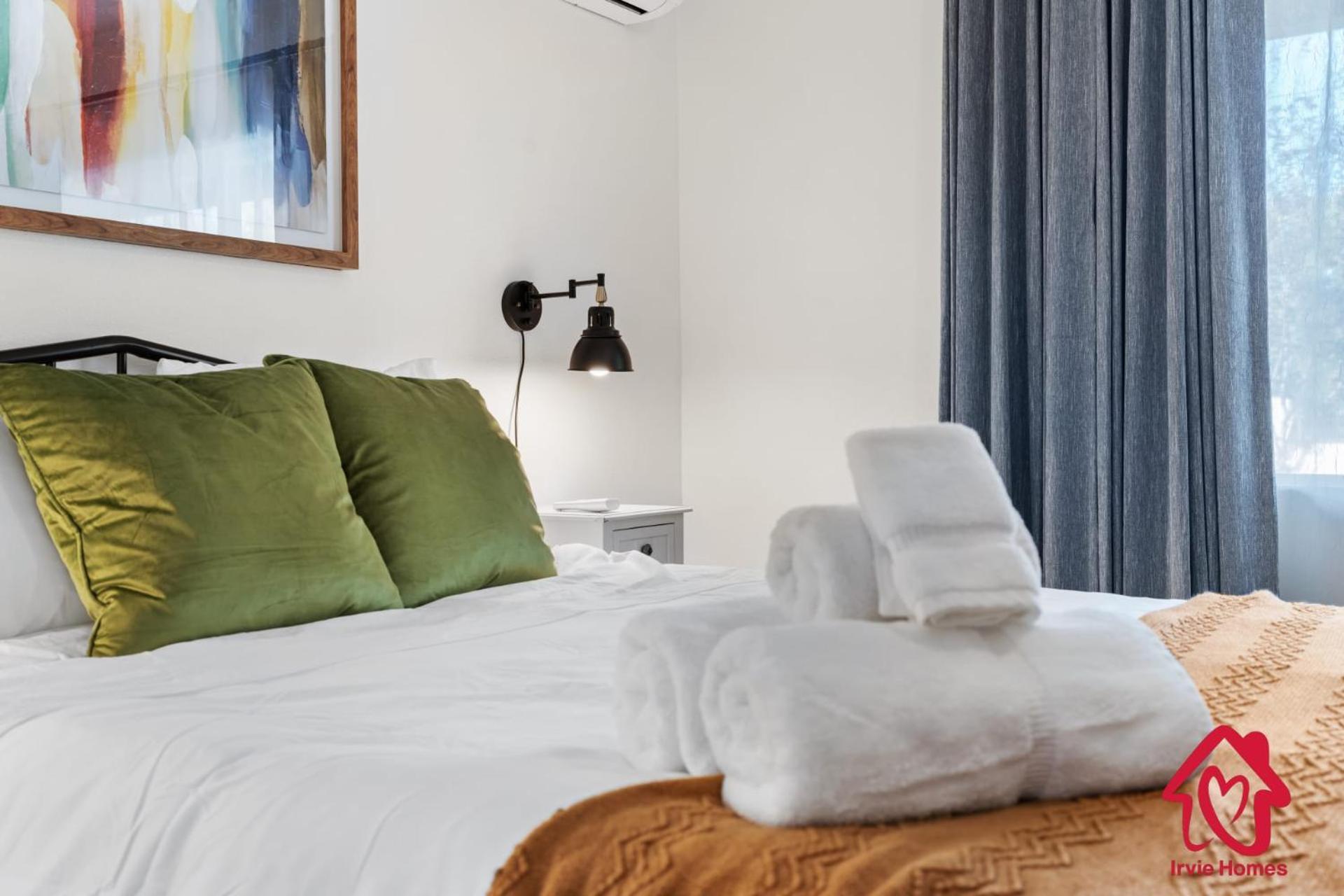 Valleyvibe: Modern Comfort In North Valley - An Irvie Holiday home