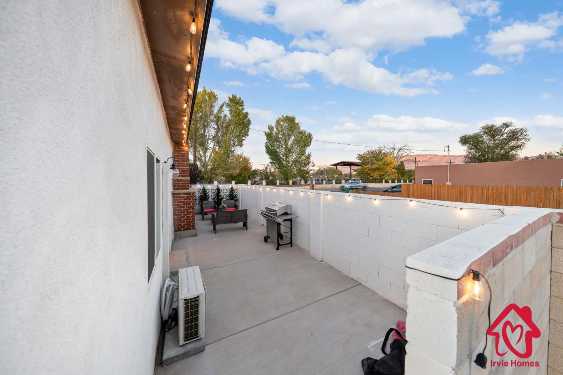 Valleyvibe: Modern Comfort In North Valley - An Irvie * Albuquerque