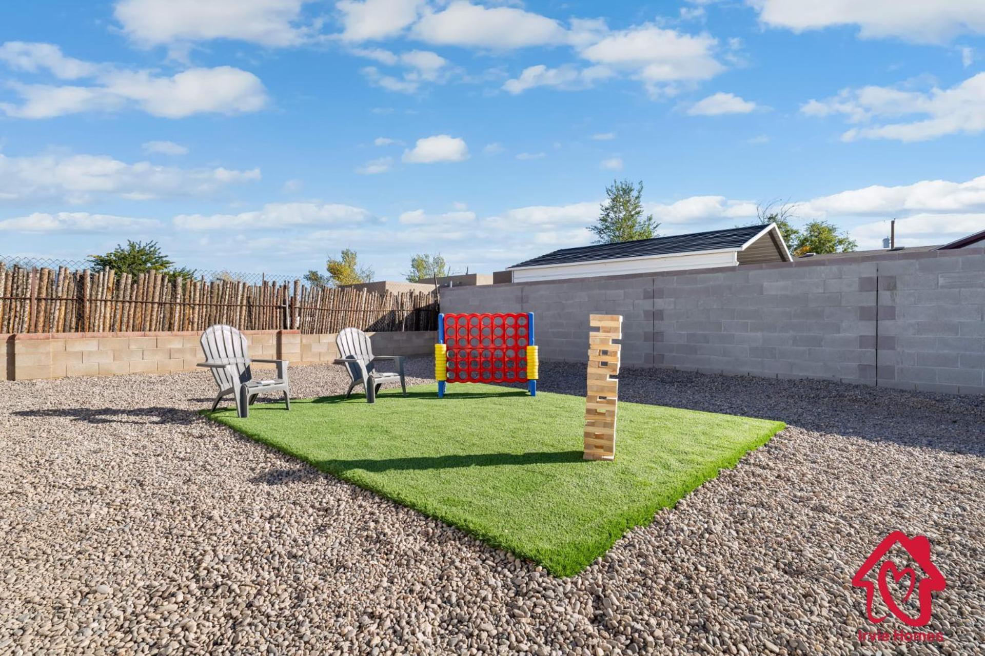 Valleyvibe: Modern Comfort In North Valley - An Irvie Albuquerque