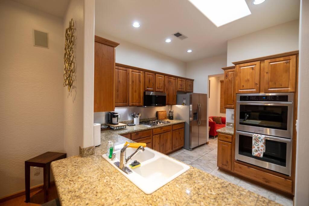 *20% New Listing Discount! Tramway By Sandias Holiday home Albuquerque