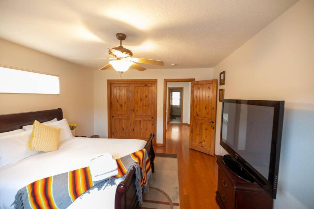 *20% New Listing Discount! Tramway By Sandias Holiday home Albuquerque