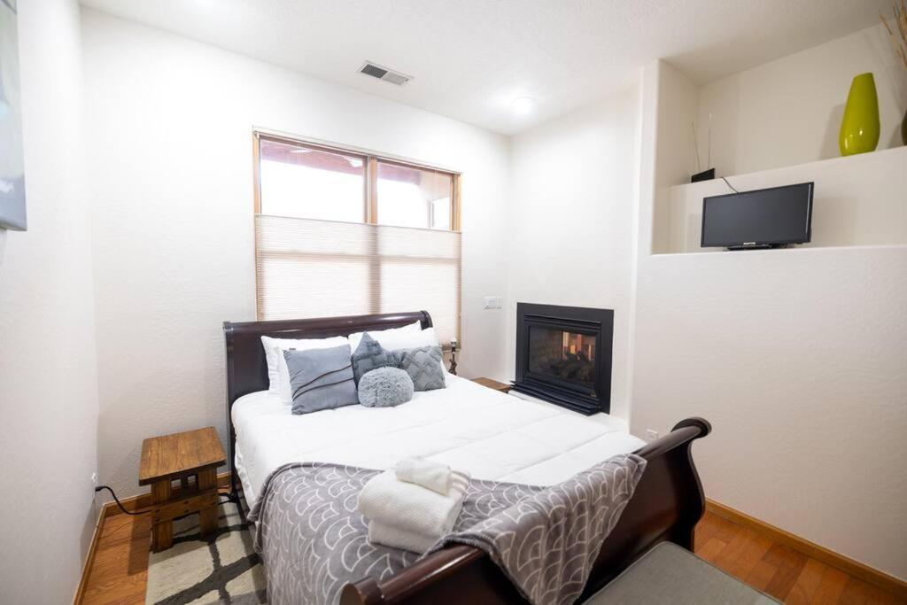 Holiday home *20% New Listing Discount! Tramway By Sandias *