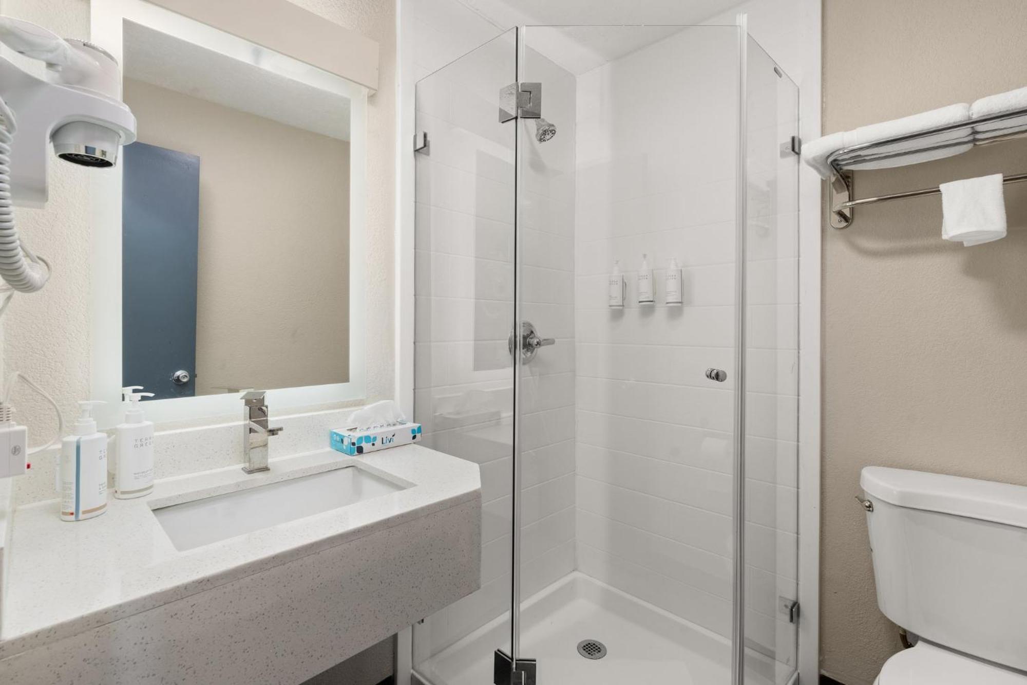 Days-inn By Wyndham I-25 Hotel *