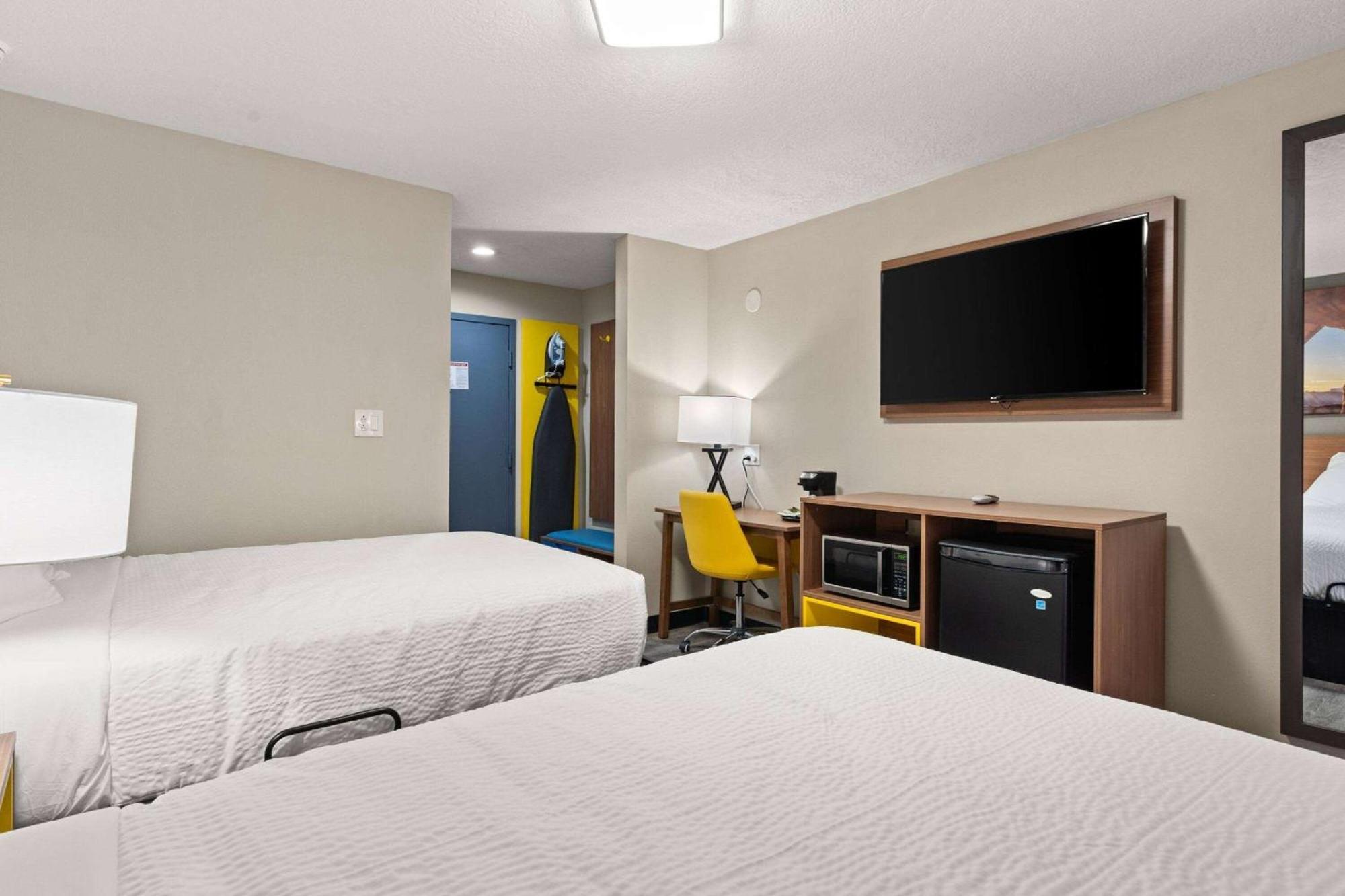 Hotel Days-inn By Wyndham I-25 *