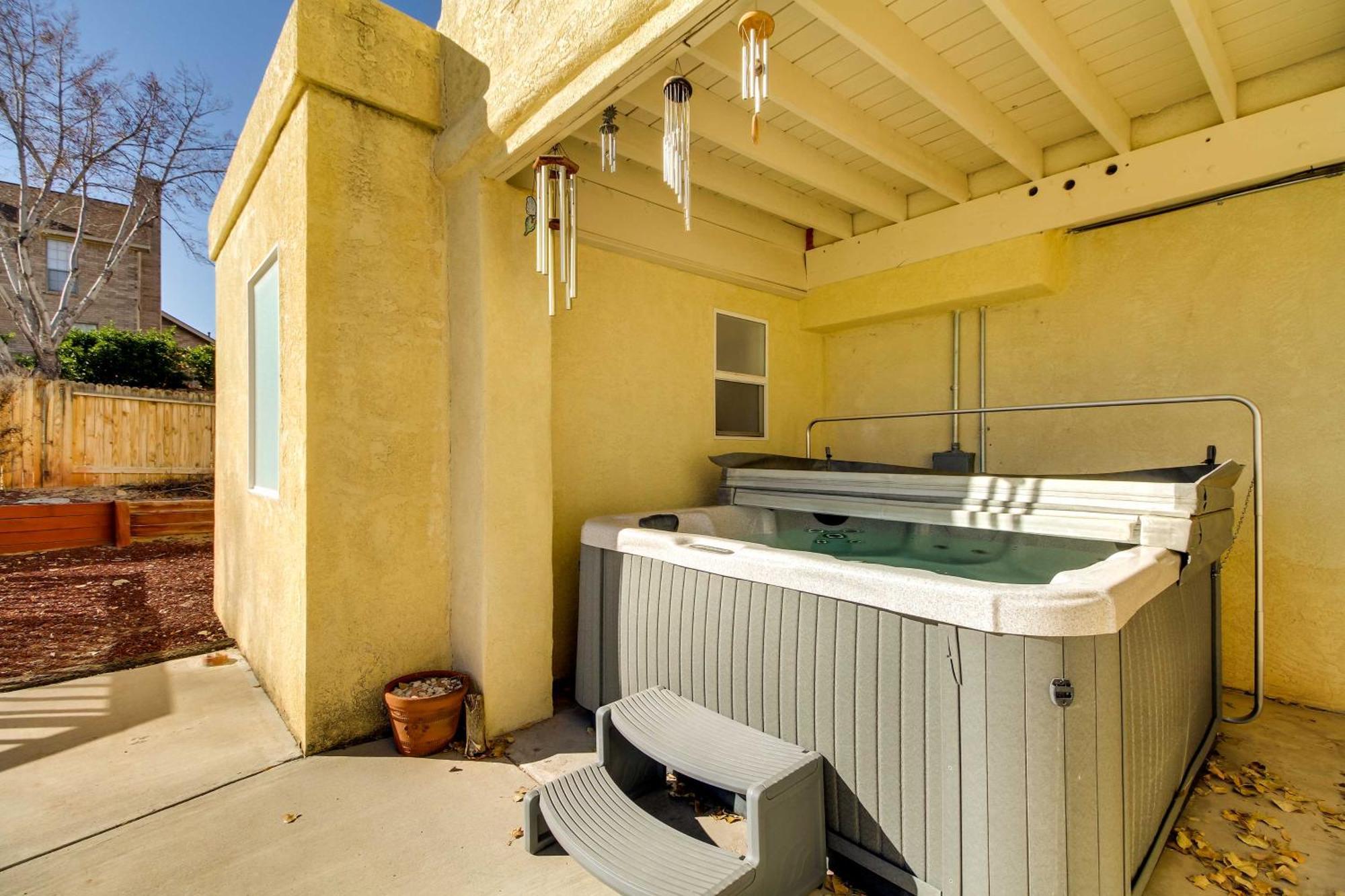 Holiday home With Spacious Yard And Fire Pit! *