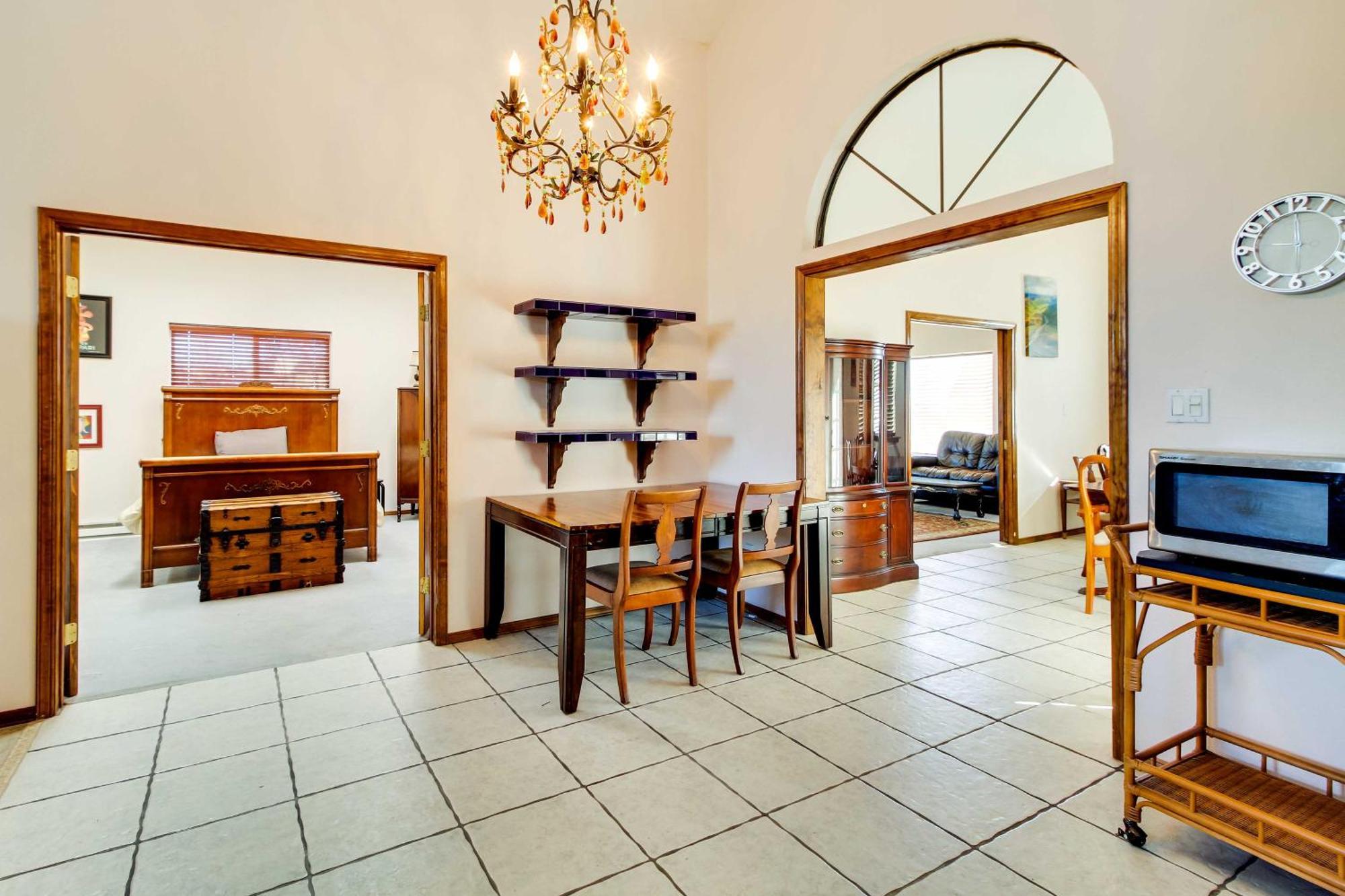 With Spacious Yard And Fire Pit! Holiday home *