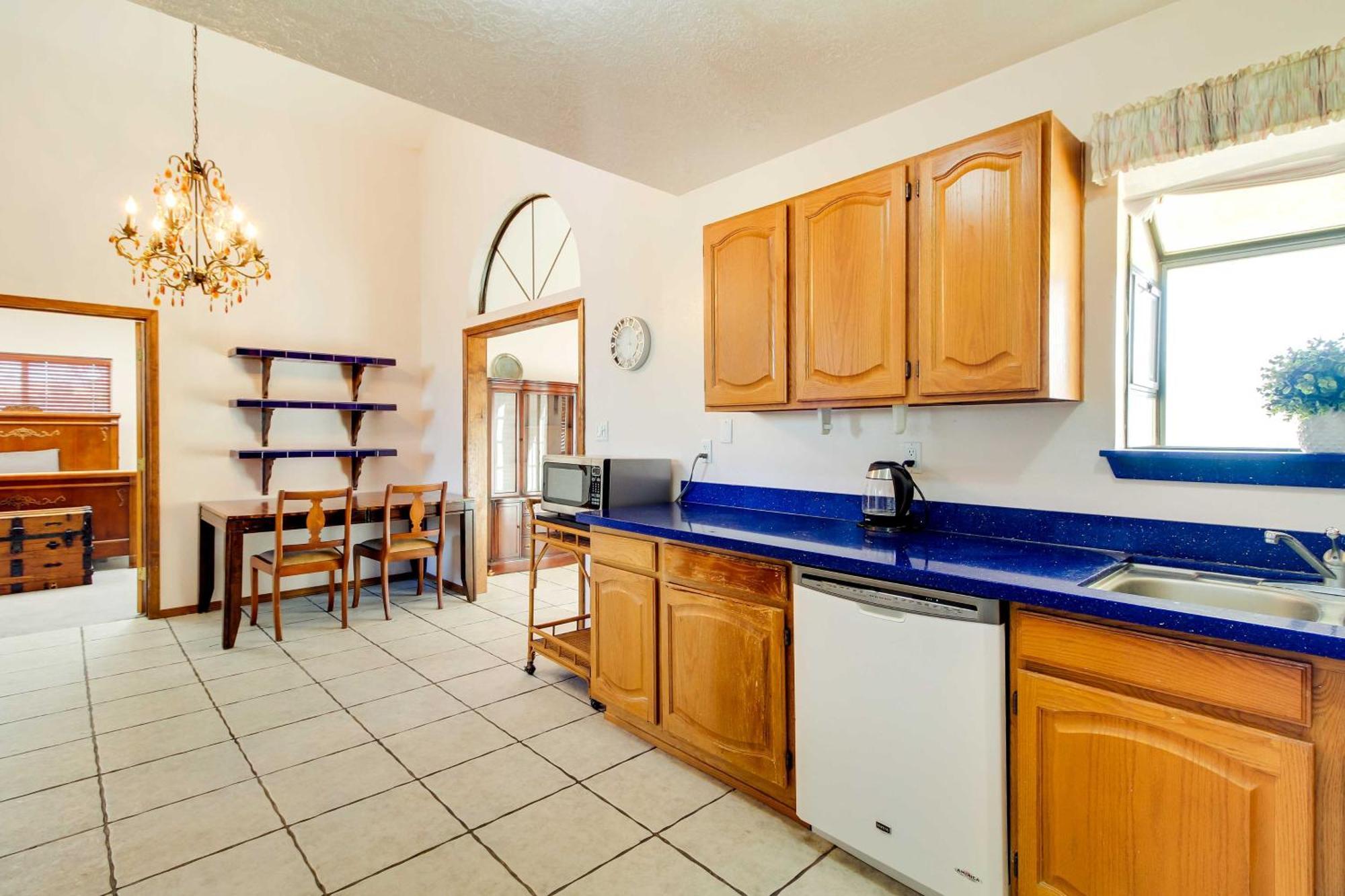 Holiday home With Spacious Yard And Fire Pit! *