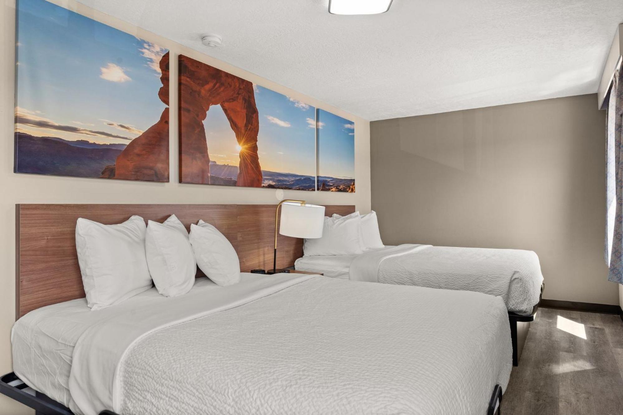 Days-inn By Wyndham I-25 *