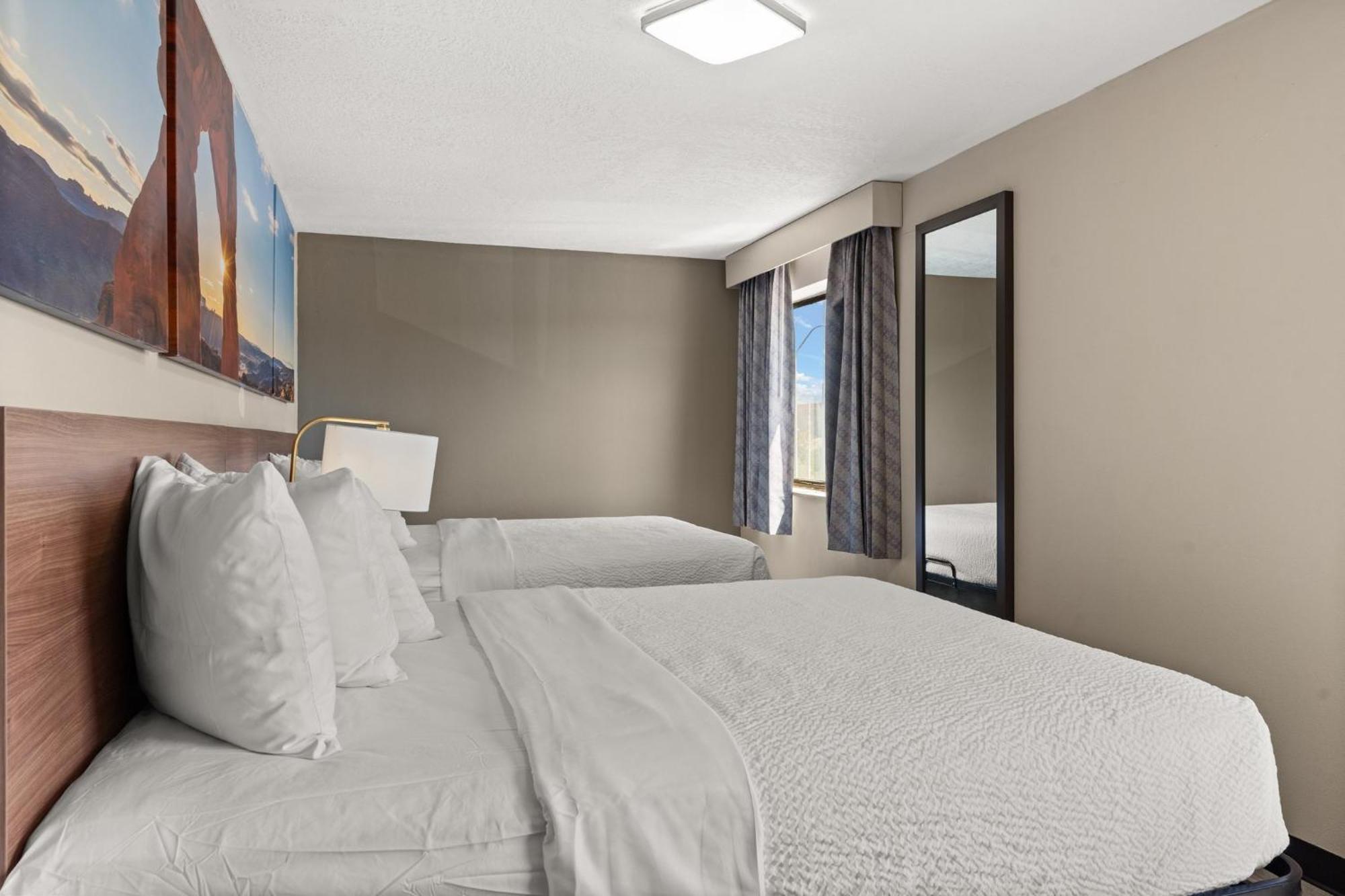Days-inn By Wyndham I-25 Hotel