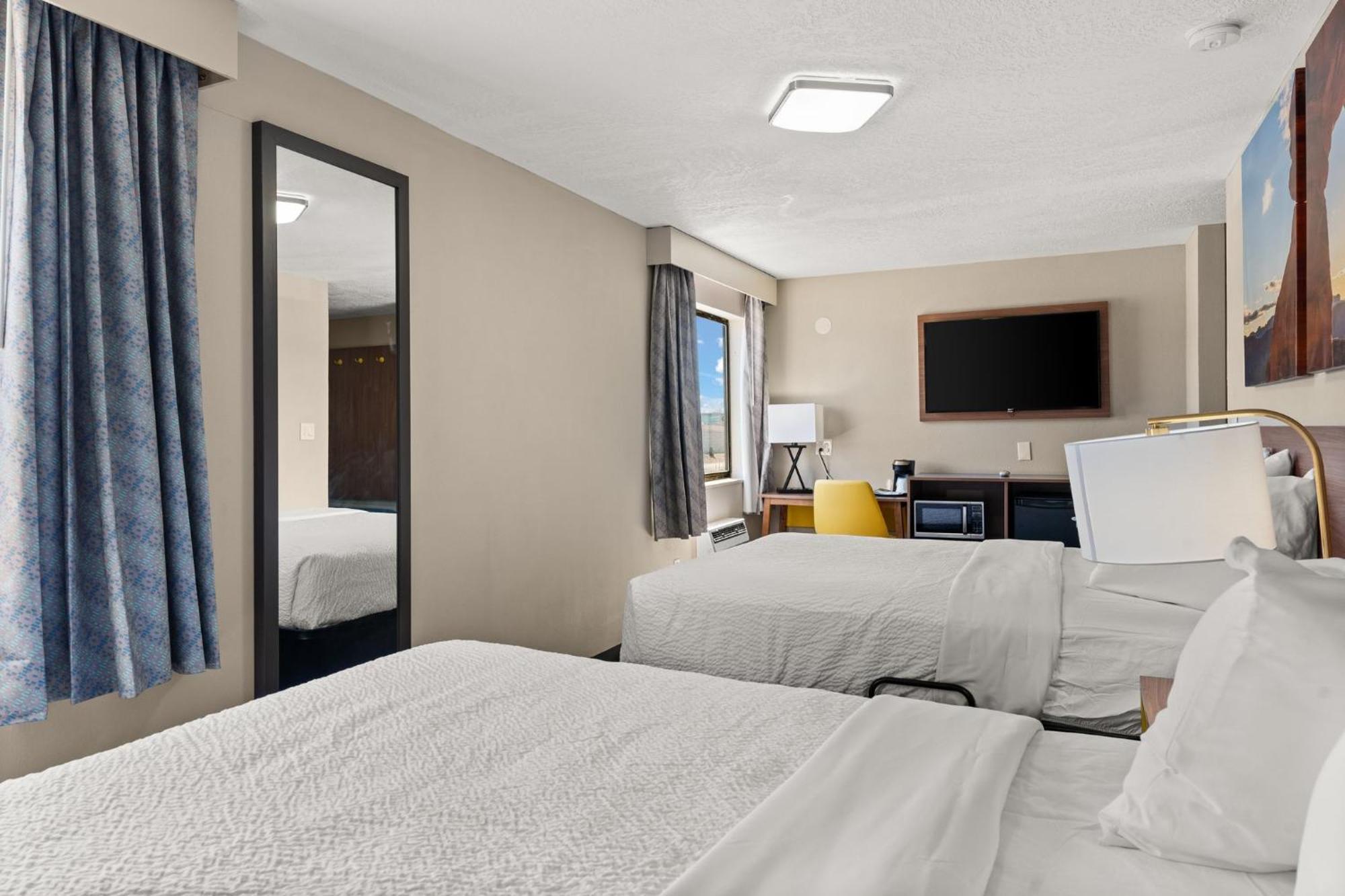 Days-inn By Wyndham I-25 Hotel *
