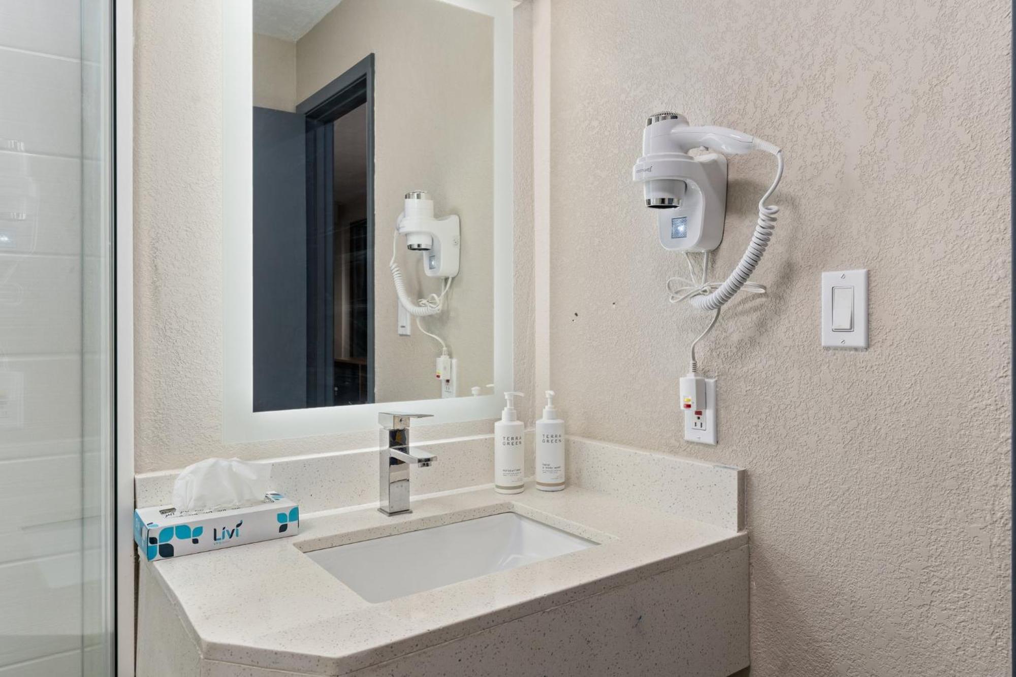 Days-inn By Wyndham I-25 * Albuquerque