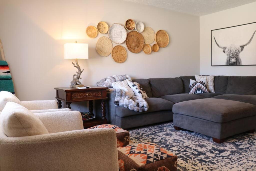 Cowboy Den-hot Tub-game Room-pet Friendly-no Pet Fees! Holiday home