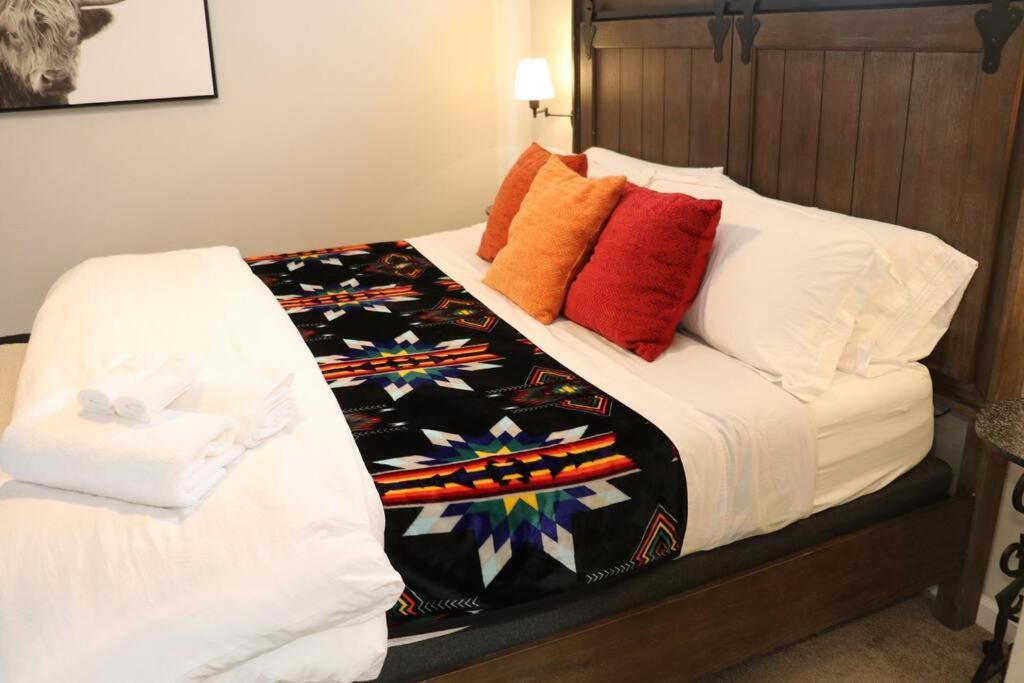 Holiday home Cowboy Den-hot Tub-game Room-pet Friendly-no Pet Fees! Albuquerque