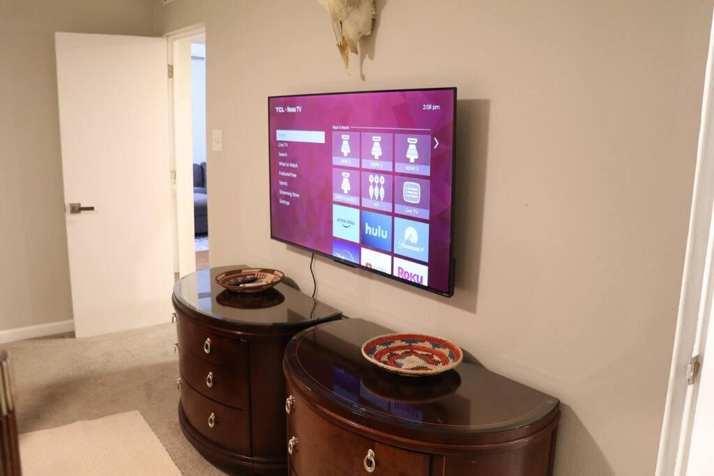 Cowboy Den-hot Tub-game Room-pet Friendly-no Pet Fees! Holiday home Albuquerque