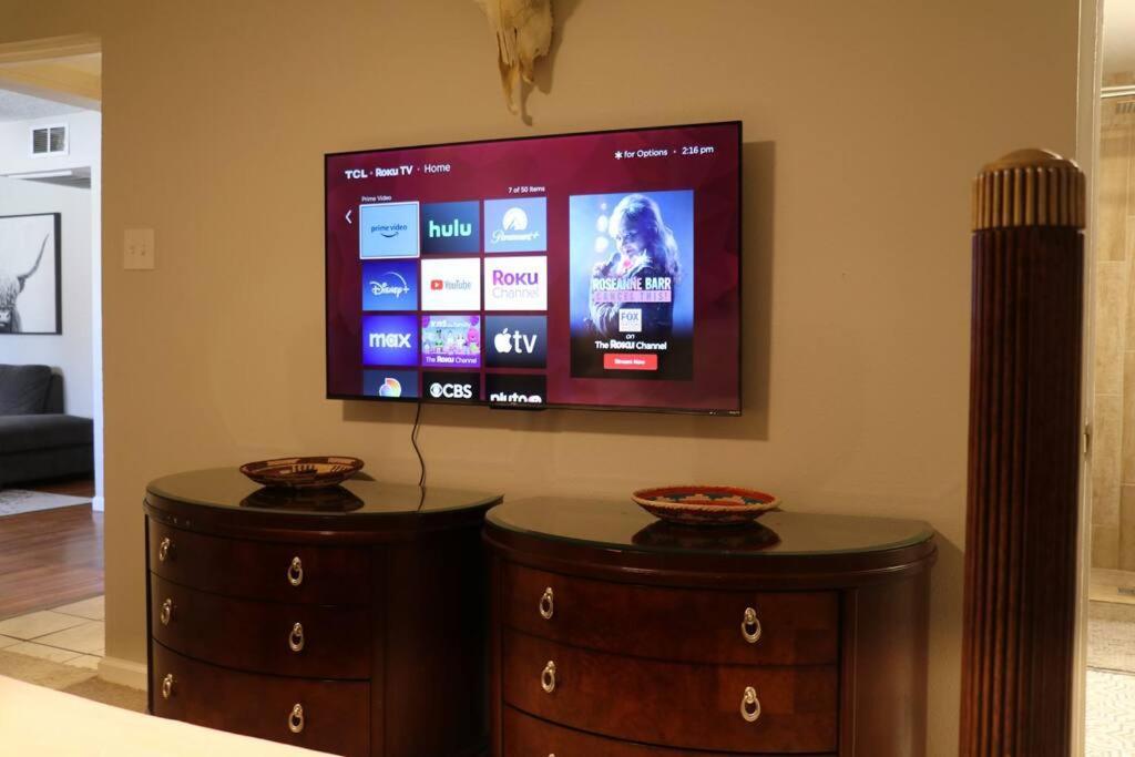 Cowboy Den-hot Tub-game Room-pet Friendly-no Pet Fees! * Albuquerque
