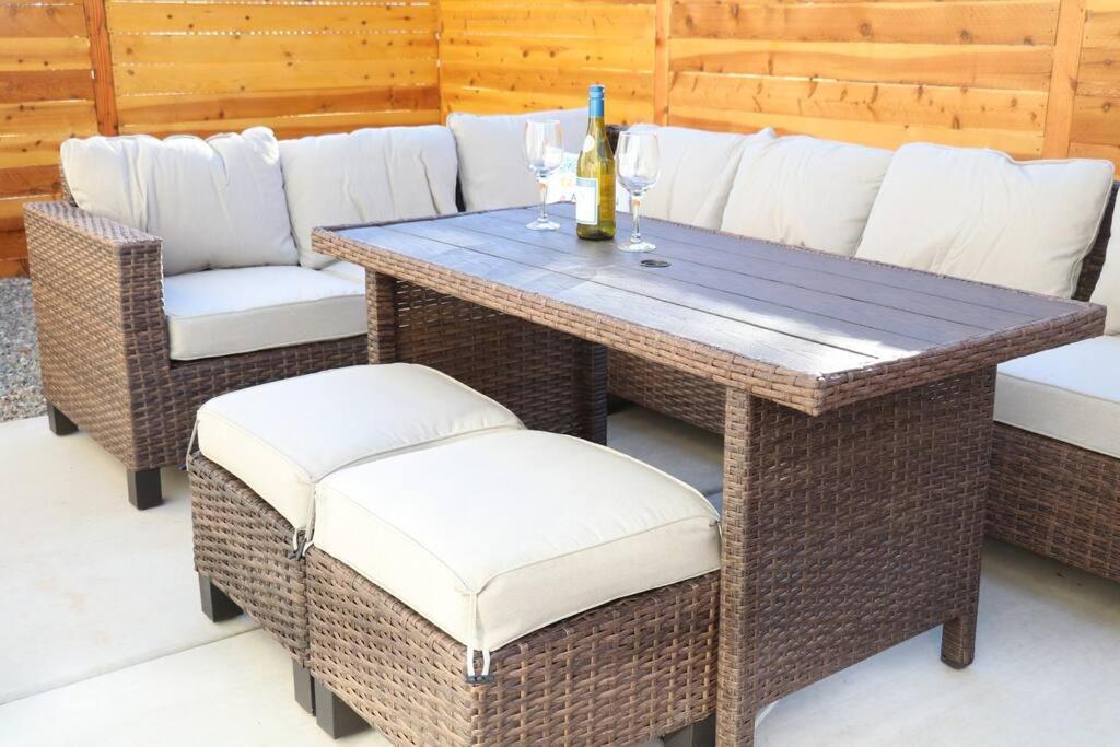 Cowboy Den-hot Tub-game Room-pet Friendly-no Pet Fees!