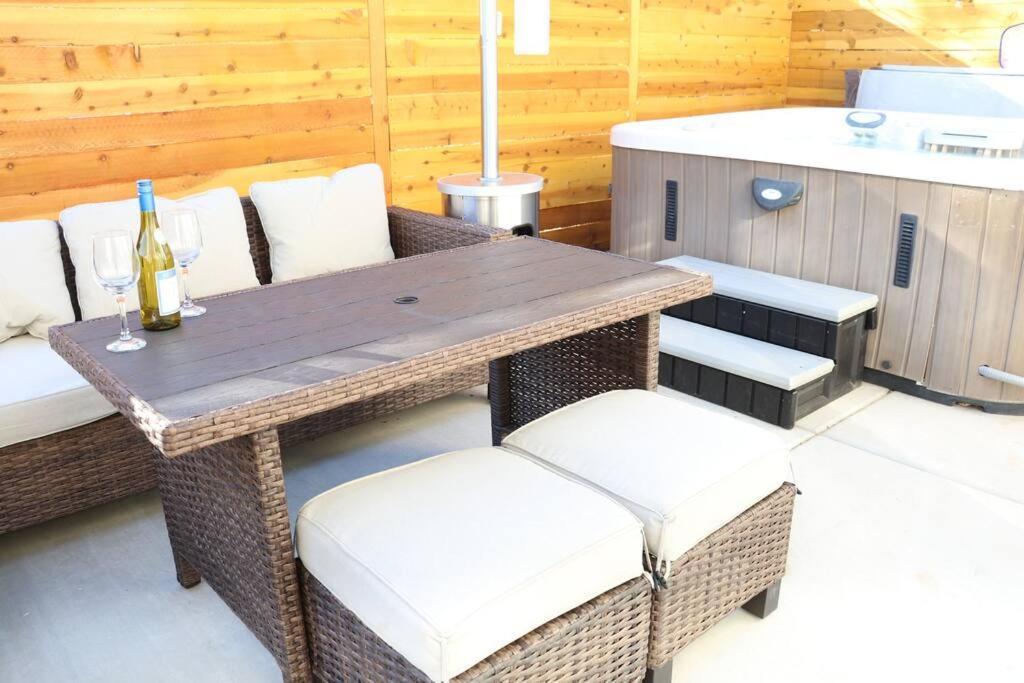 Cowboy Den-hot Tub-game Room-pet Friendly-no Pet Fees! Holiday home *