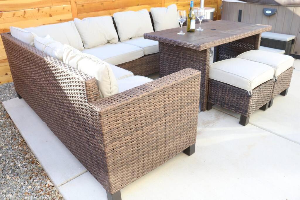 Cowboy Den-hot Tub-game Room-pet Friendly-no Pet Fees! Holiday home