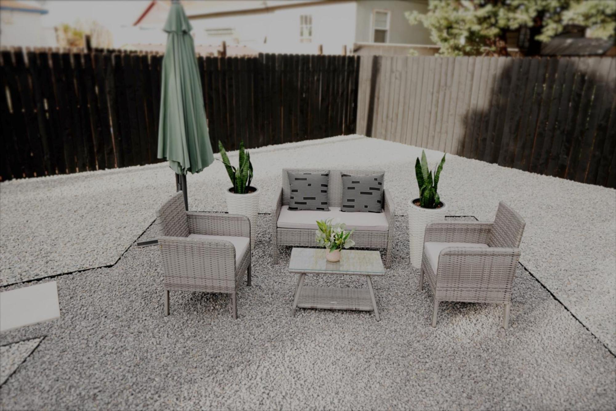 Holiday home Prime Uptown Location! Huge Backyard! The White House Albuquerque