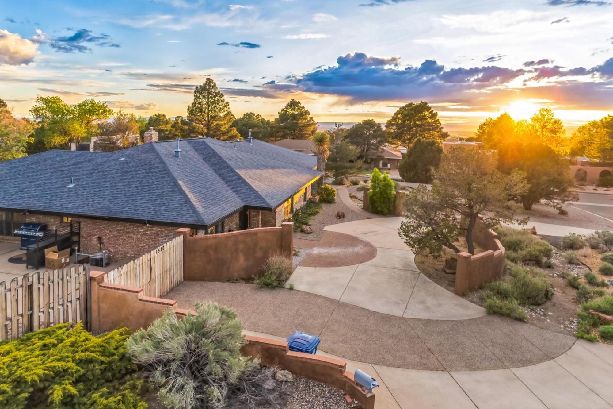 Bbq Haven - 4bd - Games - Outdoor Movie Holiday home Albuquerque