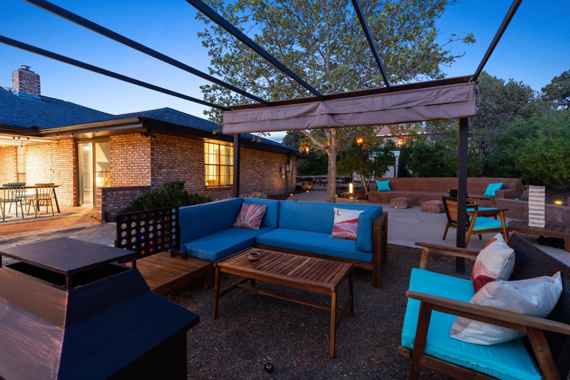 Bbq Haven - 4bd - Games - Outdoor Movie Holiday home Albuquerque