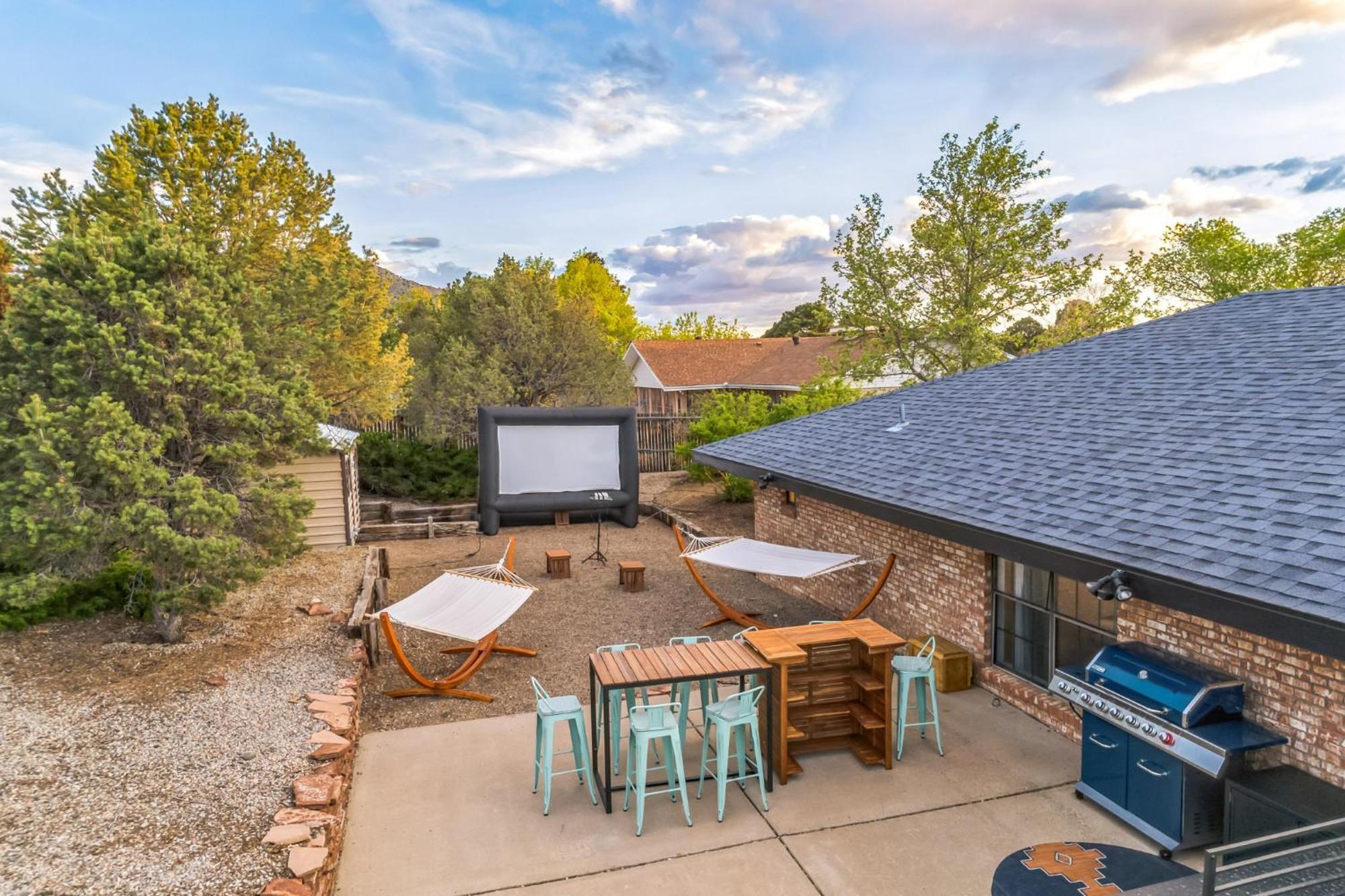 Holiday home Bbq Haven - 4bd - Games - Outdoor Movie Albuquerque