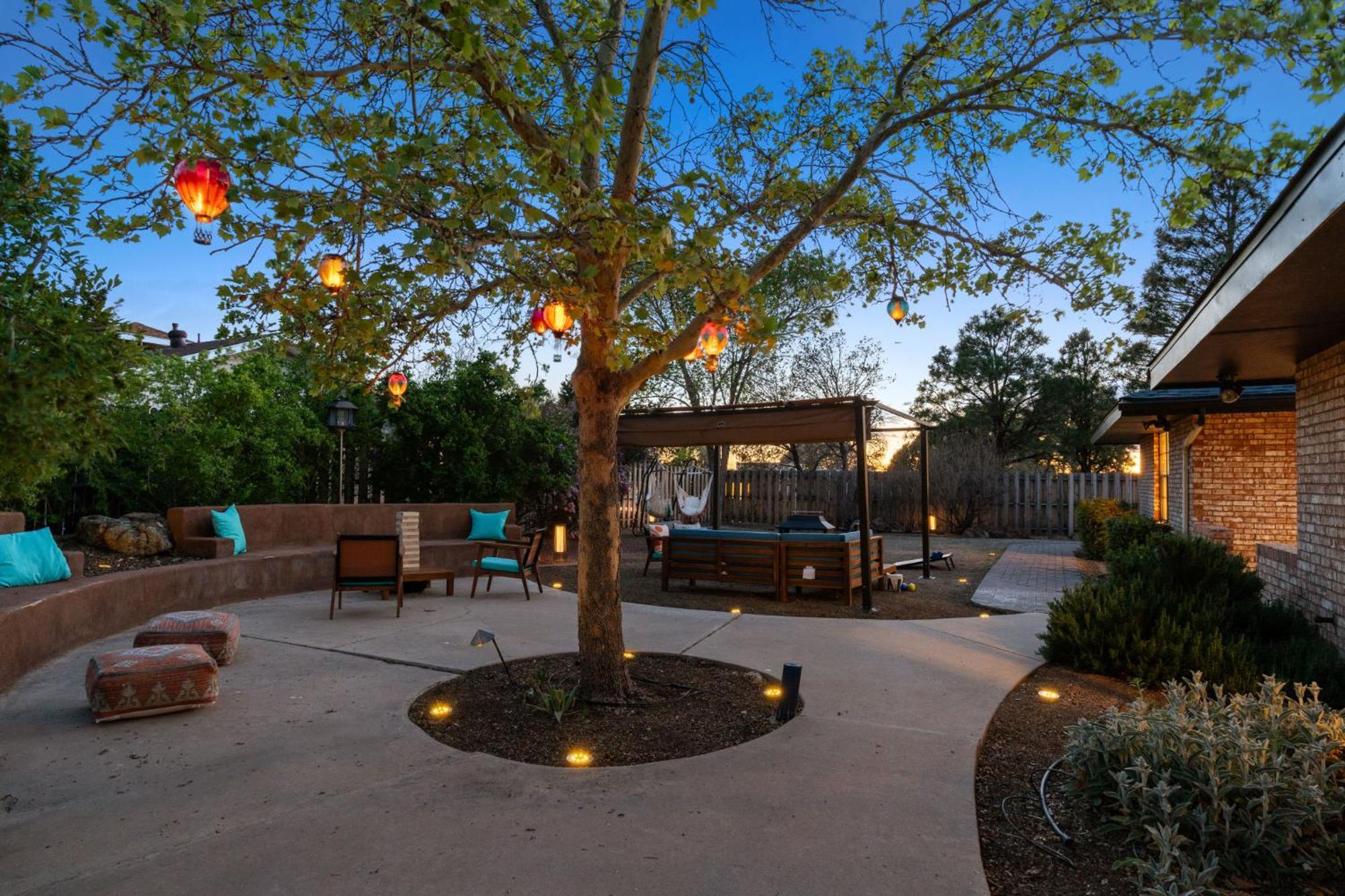 Bbq Haven - 4bd - Games - Outdoor Movie Holiday home Albuquerque
