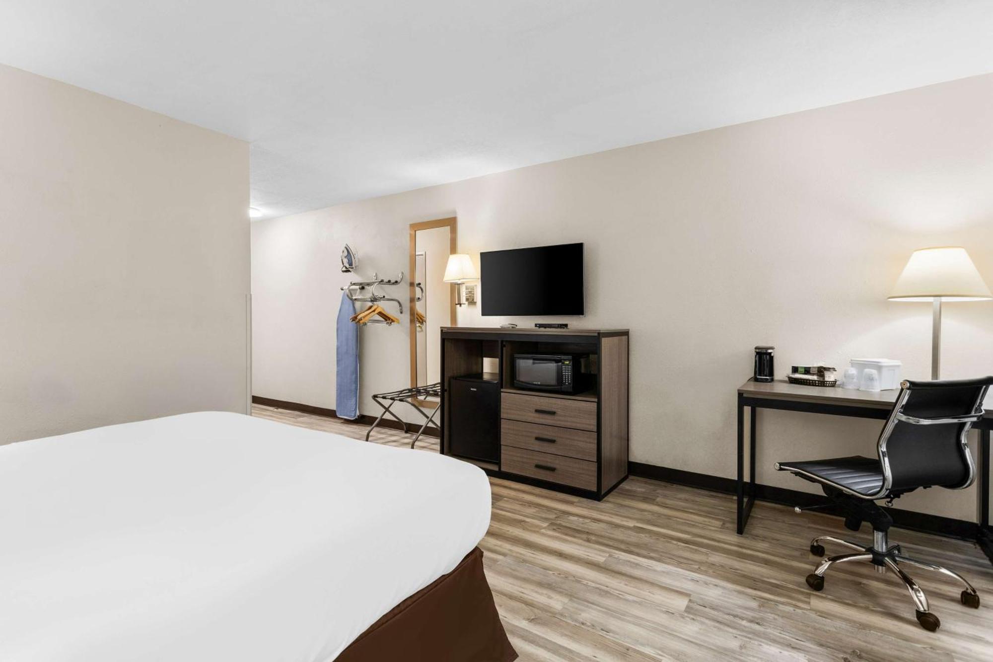 Surestay By Western Midtown