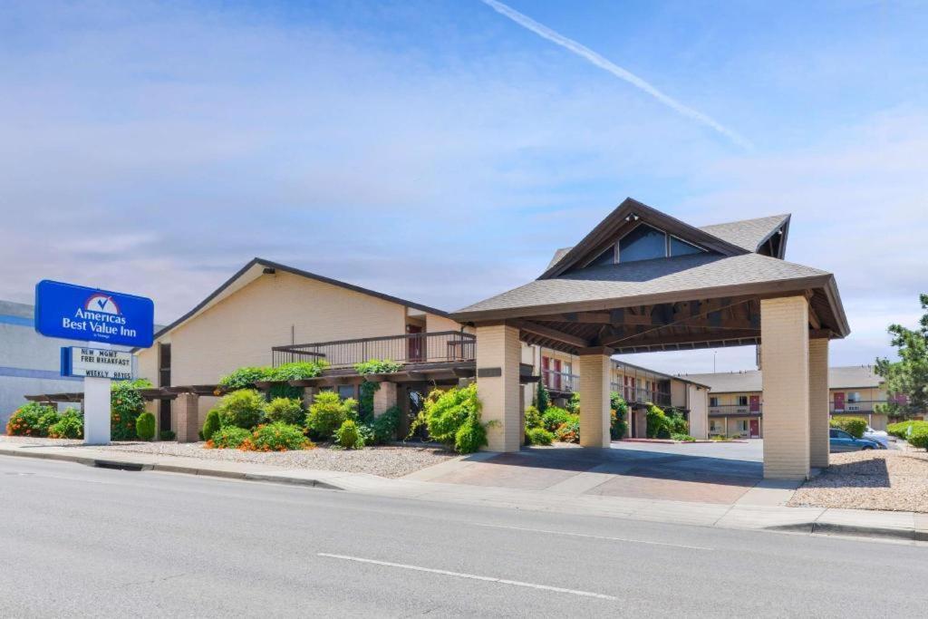 Days By Wyndham Northeast 2*