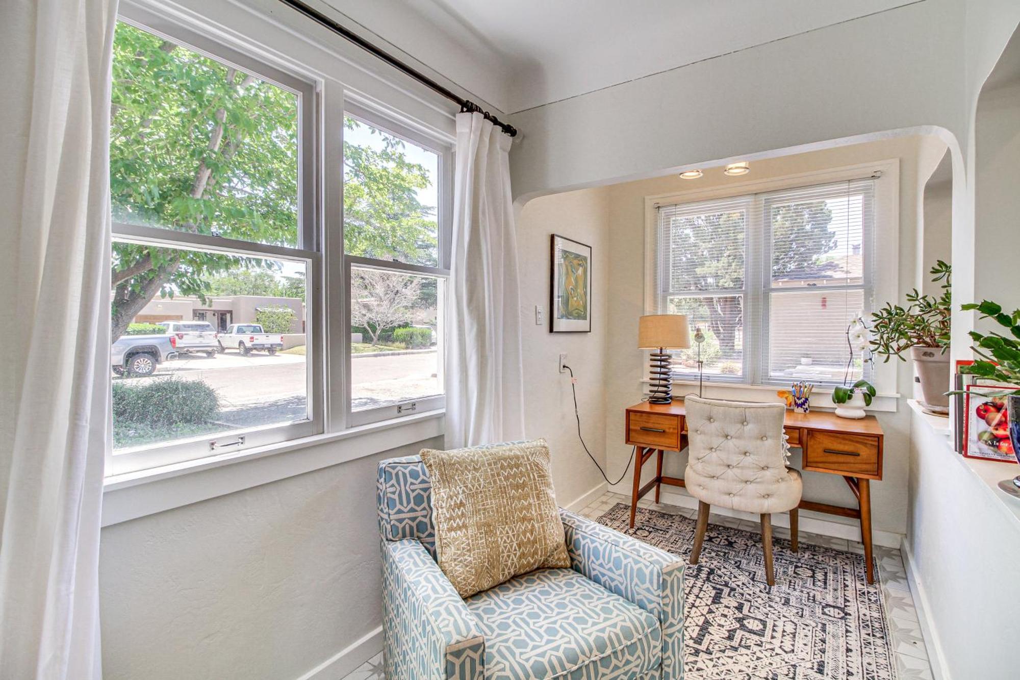 Adobe Yard, Walkable Area Holiday home *