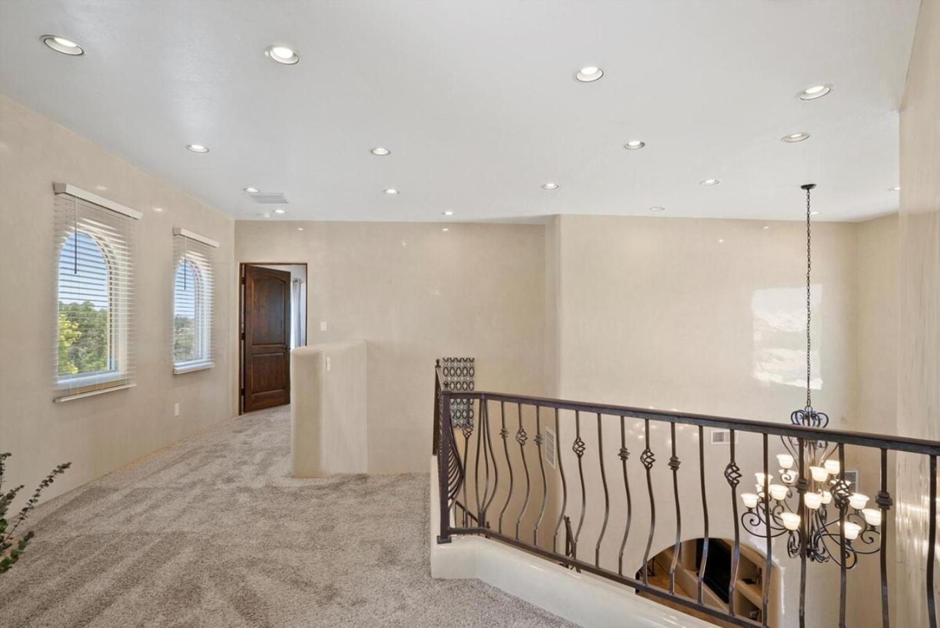 Luxury Tuscan Near Old Town