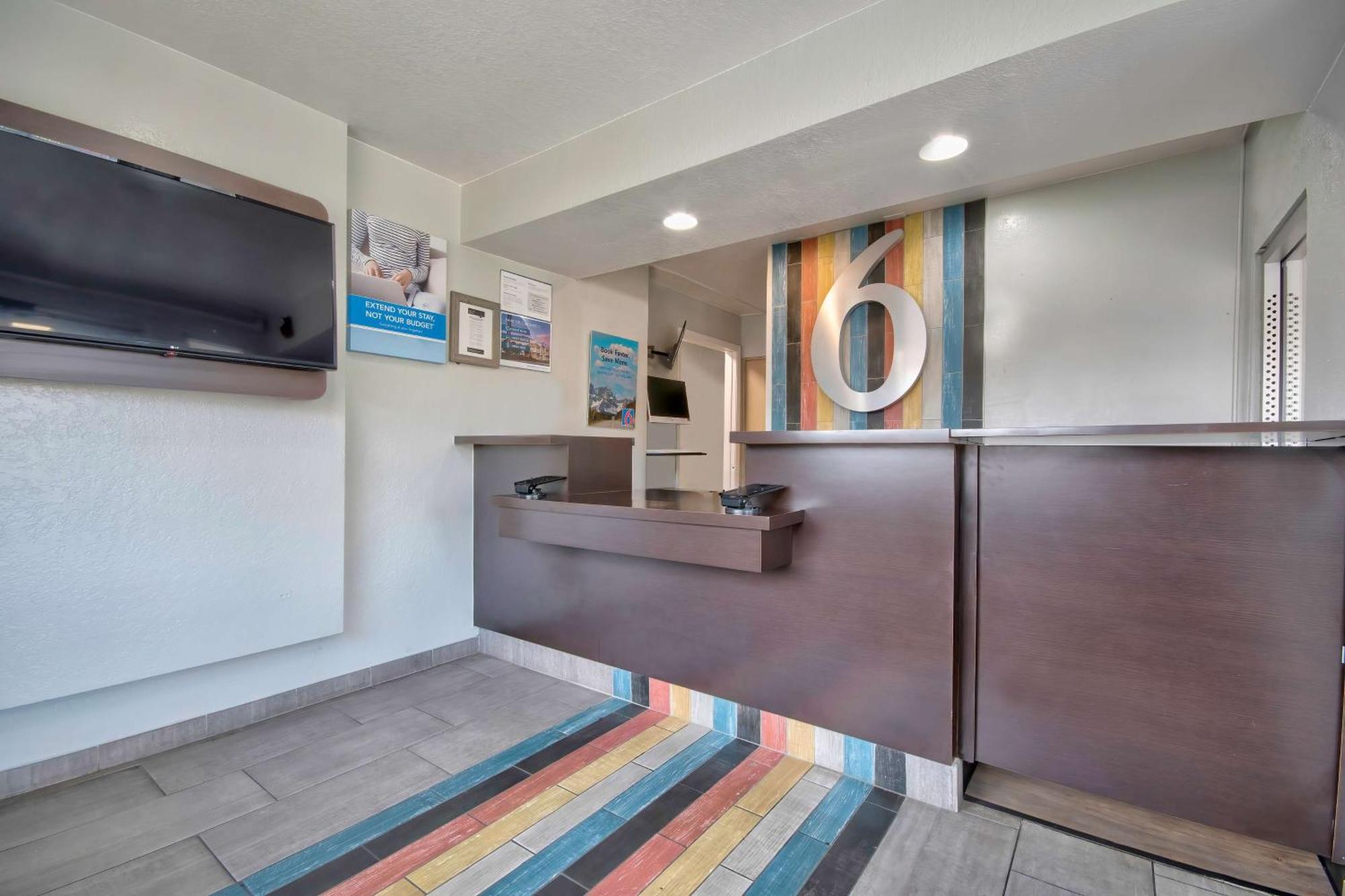 6-albuquerque, Nm - Midtown Hotel