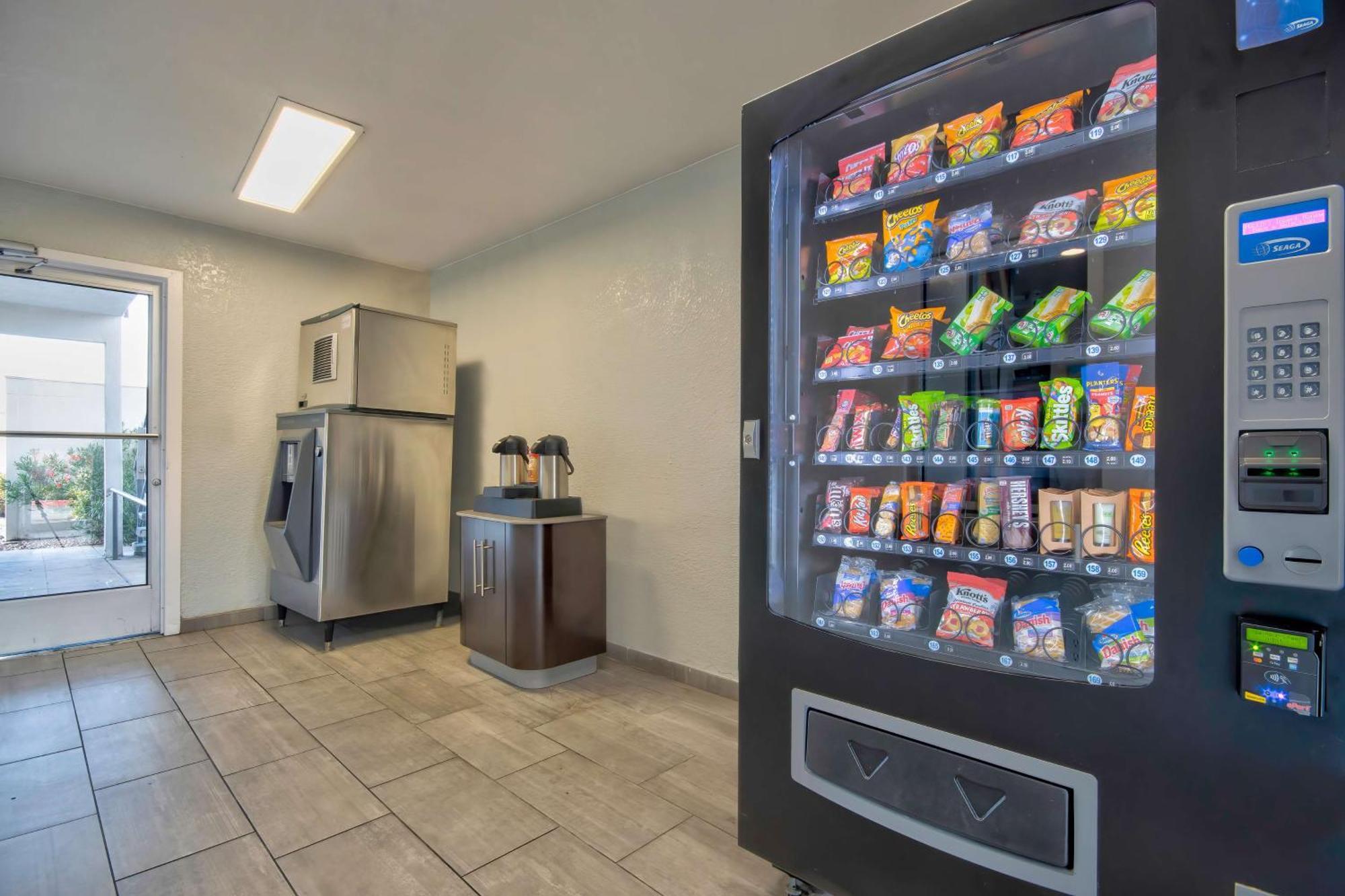 Hotel 6-albuquerque, Nm - Midtown Albuquerque