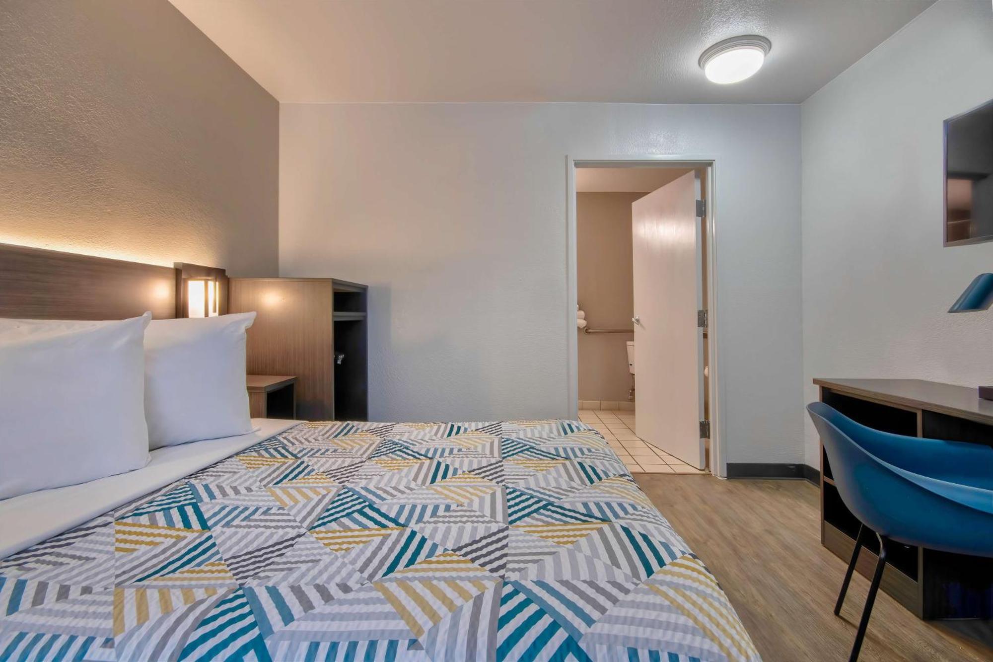 6-albuquerque, Nm - Midtown Hotel