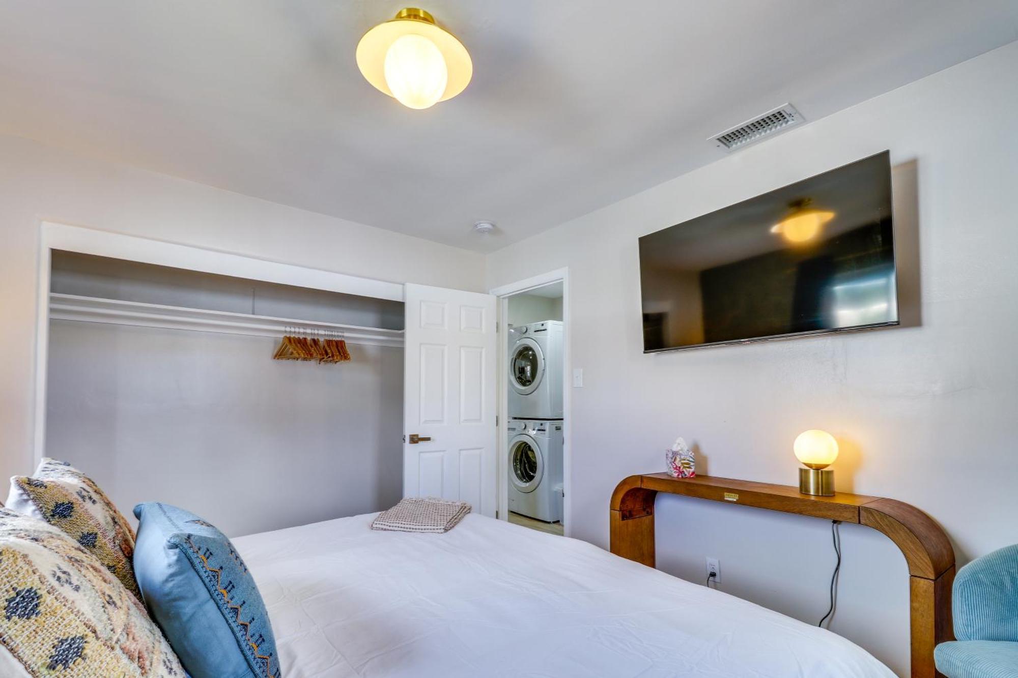 Holiday home Retreat With Hot Tub - Location!
