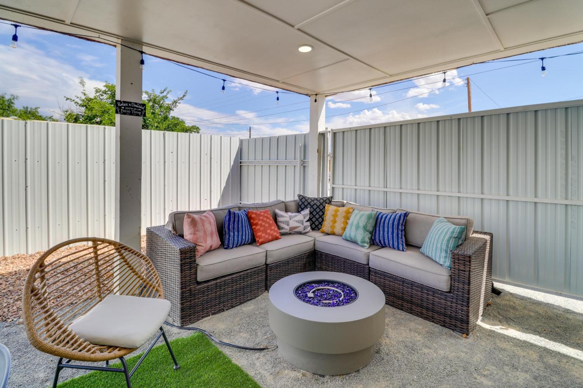Holiday home Retreat With Hot Tub - Location!