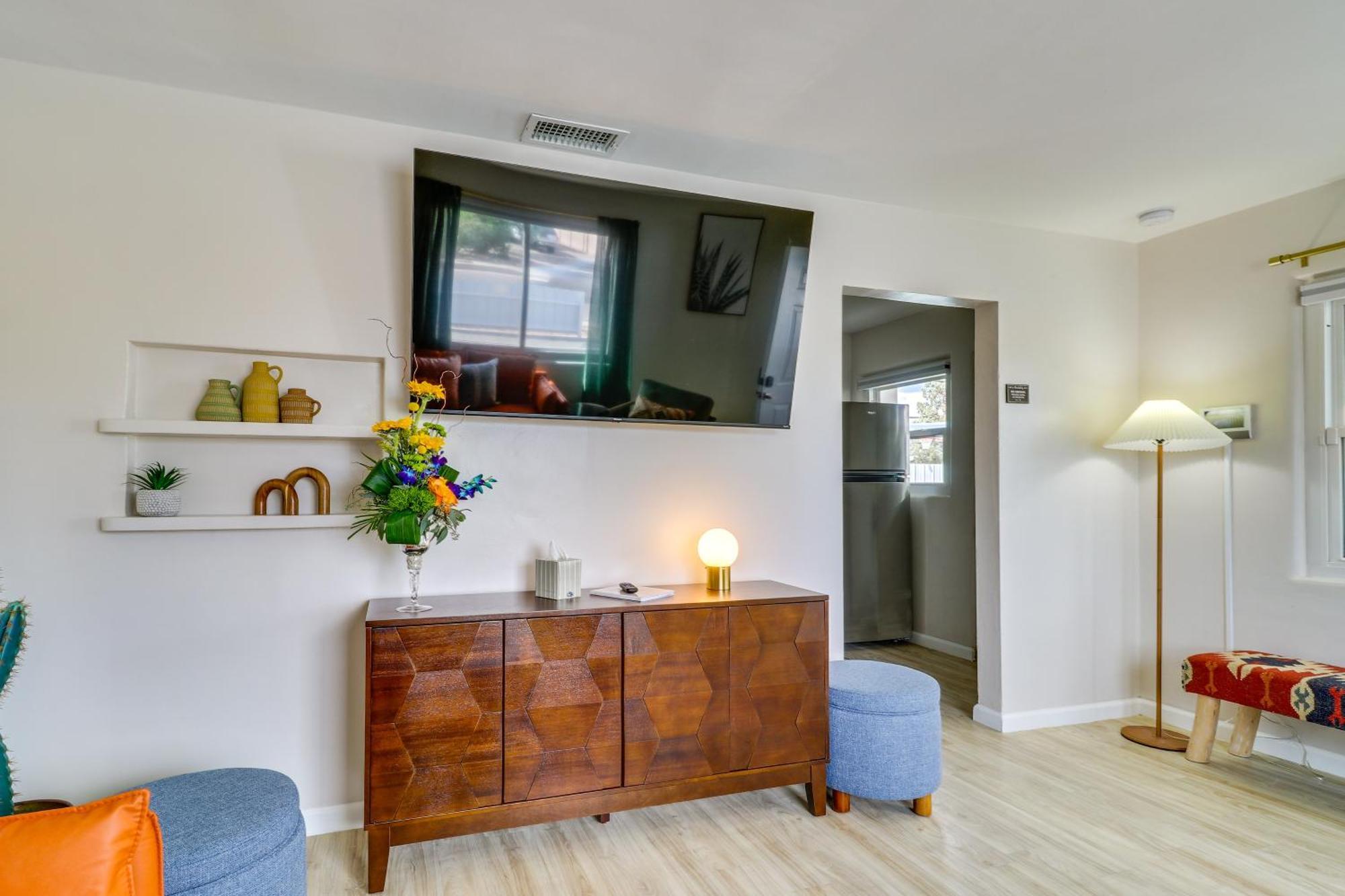 Retreat With Hot Tub - Location! * Albuquerque