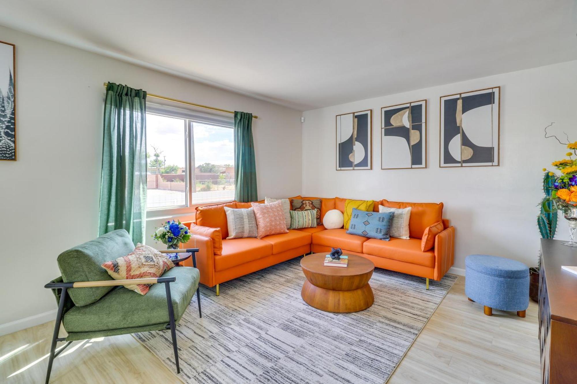 Holiday home Retreat With Hot Tub - Location! Albuquerque