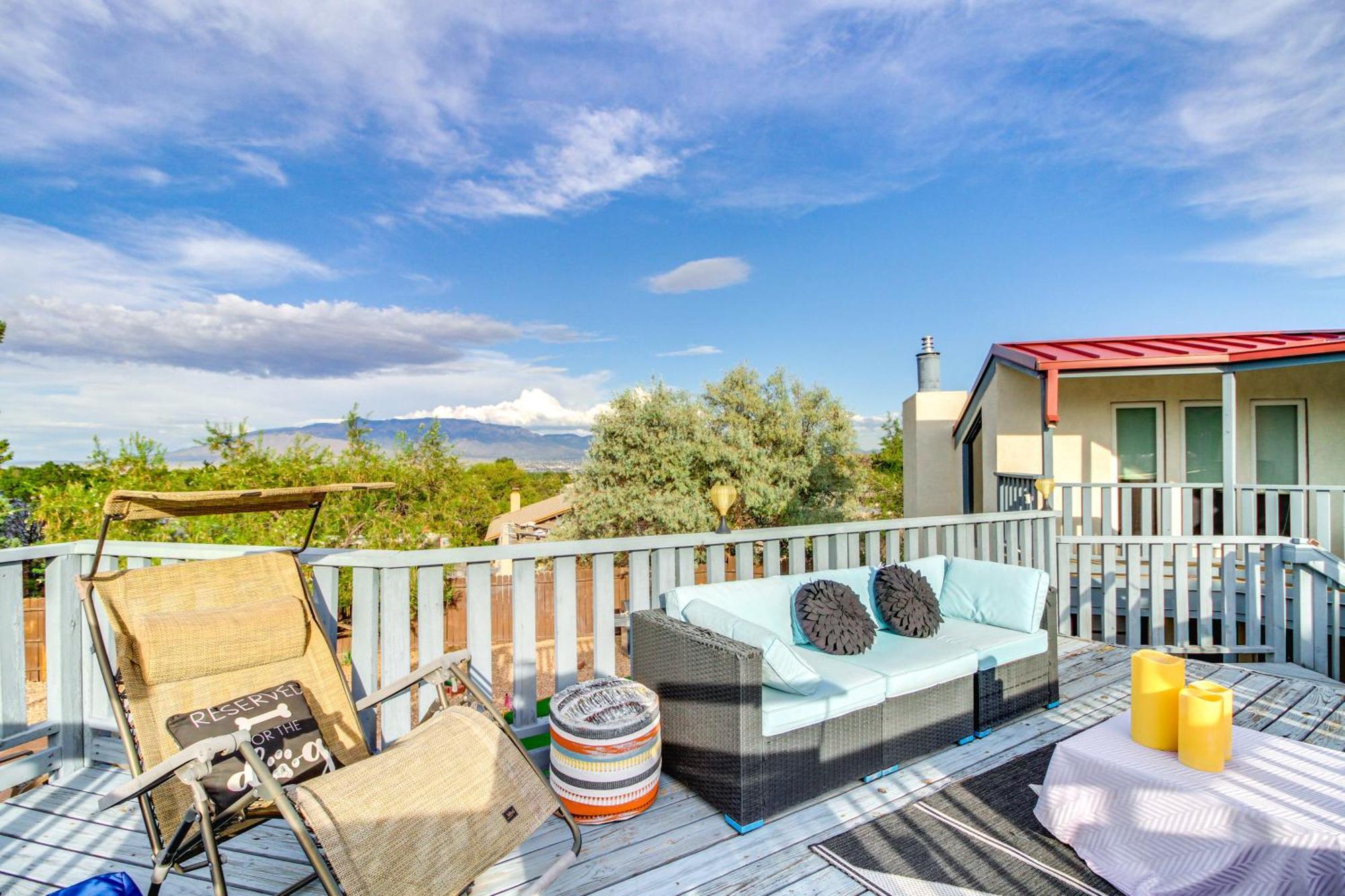 Oasis With Deck, Putting And Views! Holiday home Albuquerque