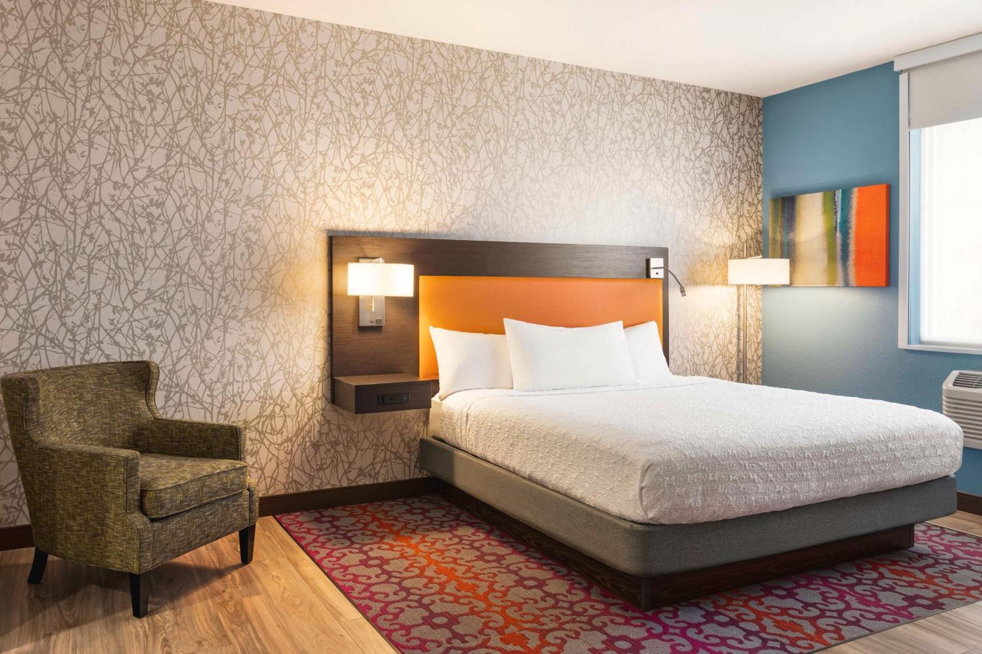 Hotel Home2 By Hilton Downtown/university