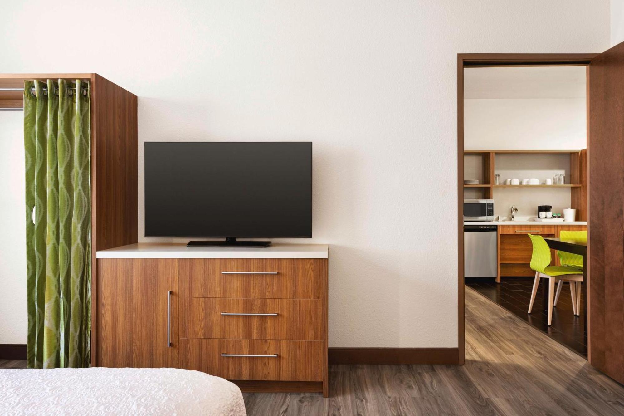 Home2 By Hilton Downtown/university Hotel 3*